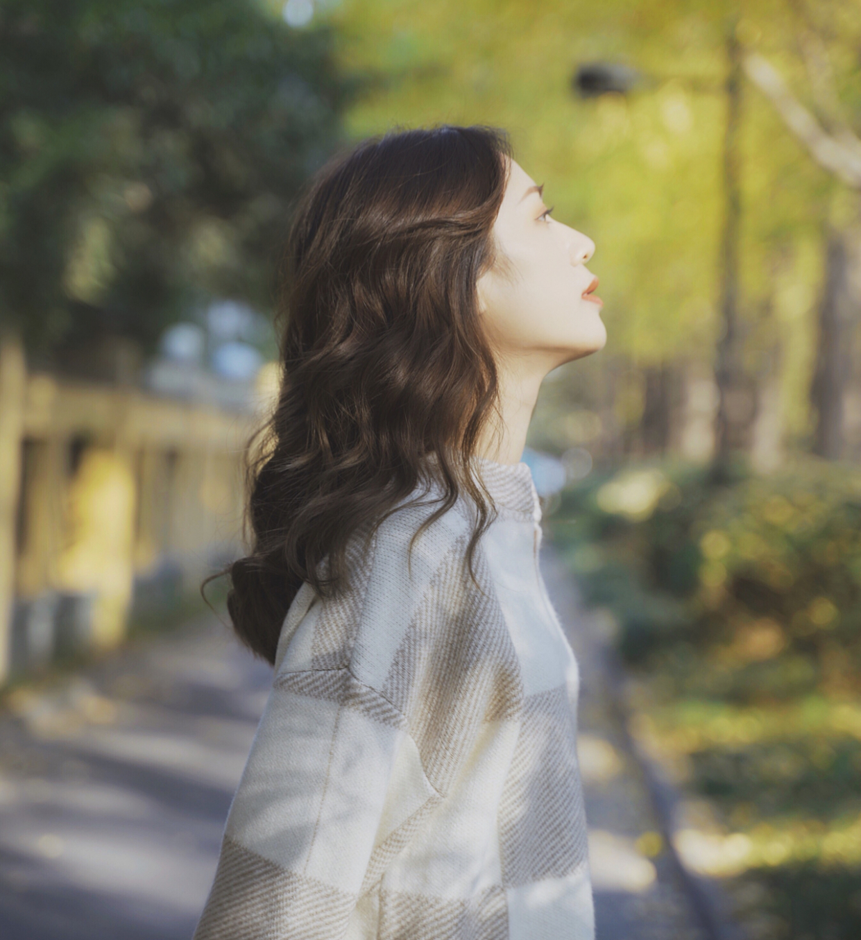 女生9个拍照摆拍pose大全,简单自然美,拍照不再难